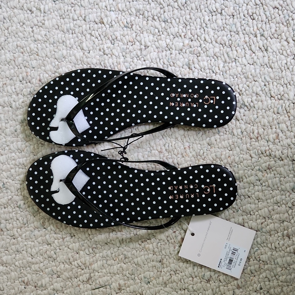 Lauren Conrad polka dotted flip flops NEW